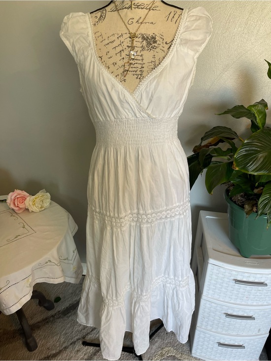 Speechless Dresses & Skirts - Speed Control White Cottagecore Midi Dress Lace Puff Sleeve Smocked Large